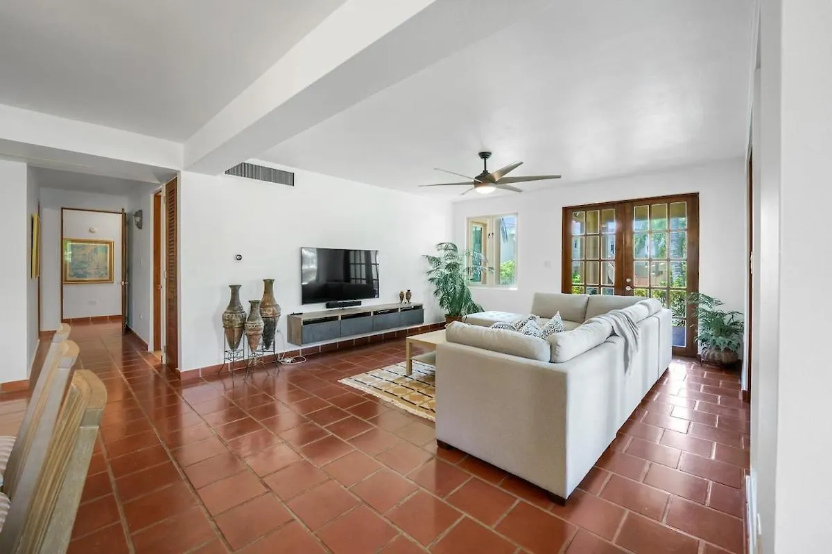 Quaint Villa Beach Access Elina Sabana